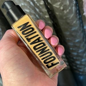 Anastasia Beverly Hills foundation shade 240N